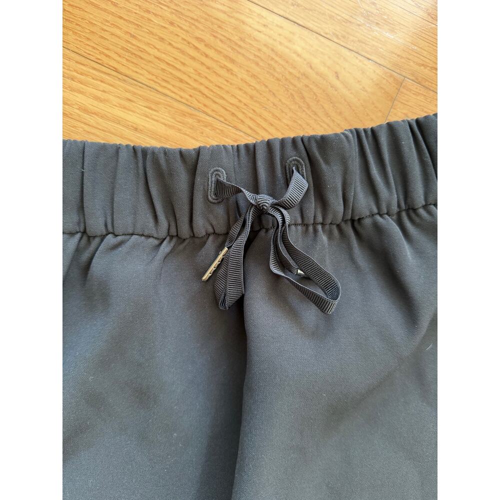 Lululemon On the Fly Skirt Size 6 - Picture 2 of 5